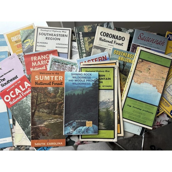 Lot 48 VTG Europe Canada Paris US States City Road Maps Natl State Parks Esso